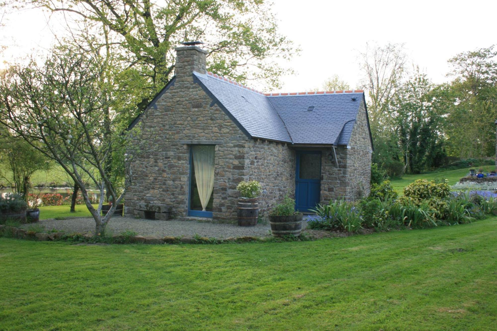 Au Pont Ricoul Bed & Breakfast Saint-Pierre-de-Plesguen Екстериор снимка