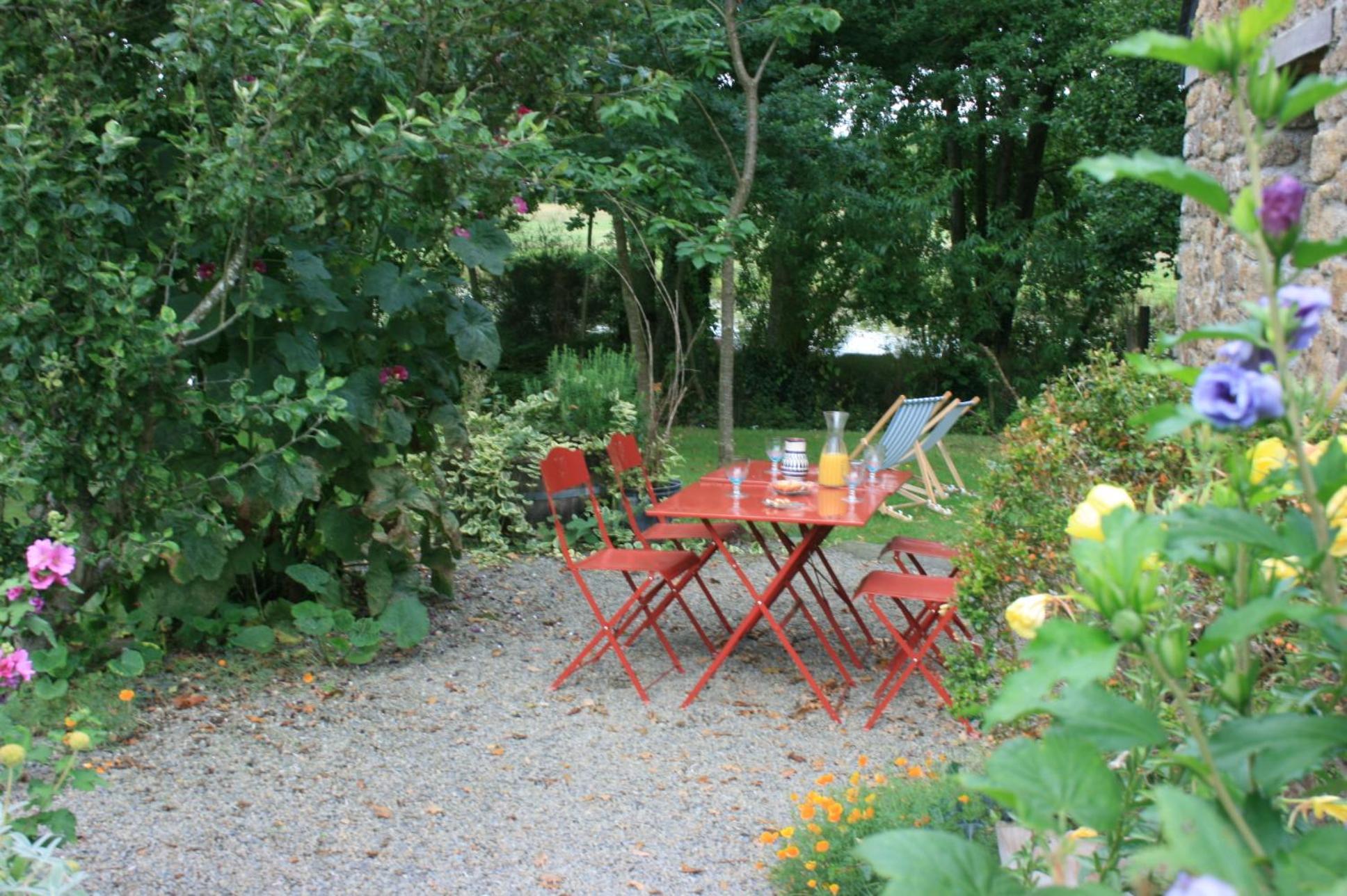 Au Pont Ricoul Bed & Breakfast Saint-Pierre-de-Plesguen Екстериор снимка