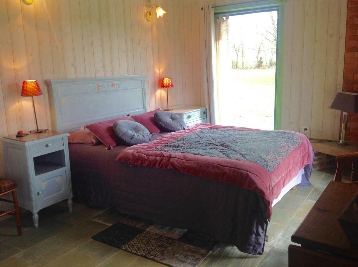 Au Pont Ricoul Bed & Breakfast Saint-Pierre-de-Plesguen Екстериор снимка