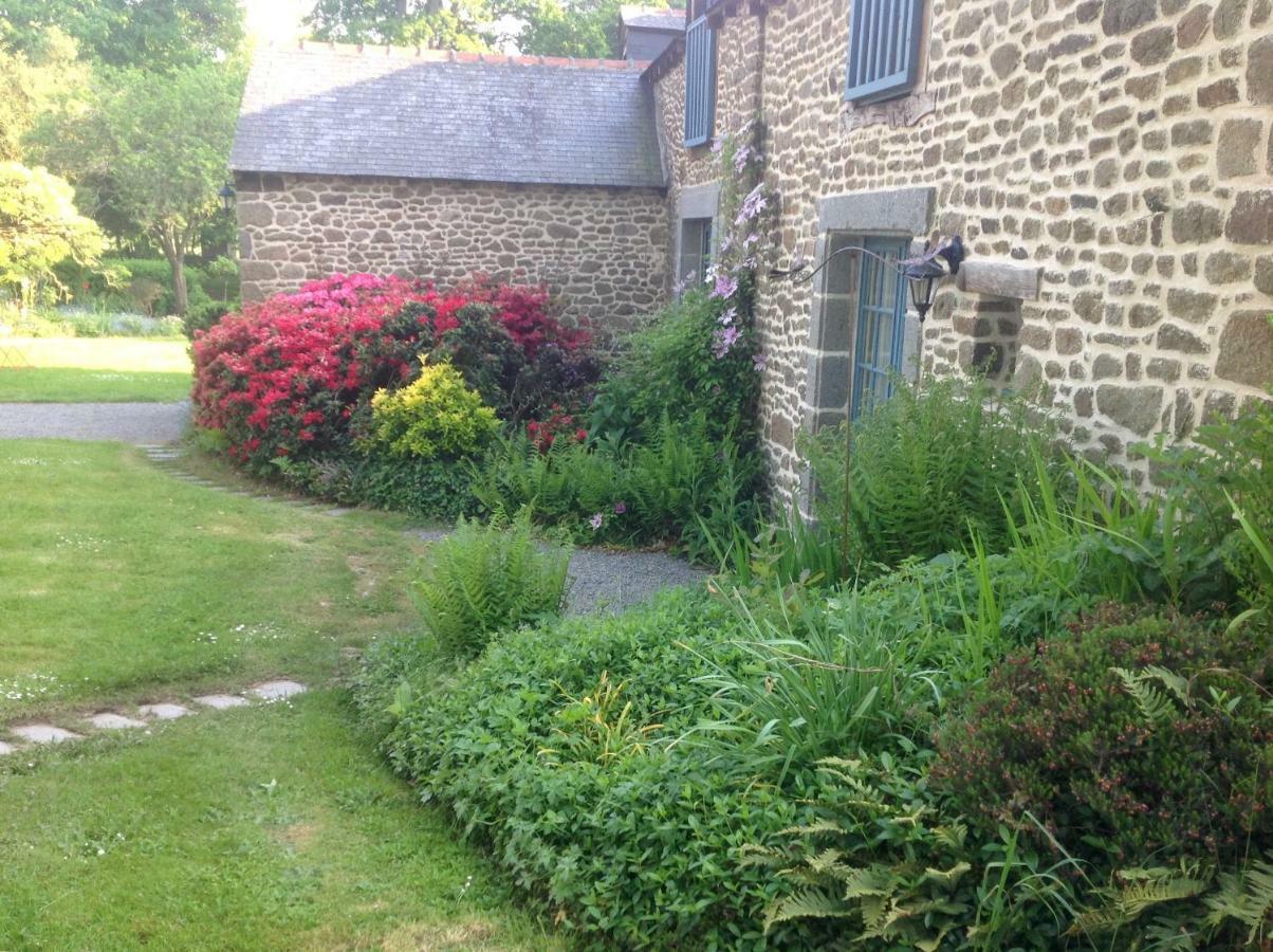 Au Pont Ricoul Bed & Breakfast Saint-Pierre-de-Plesguen Екстериор снимка
